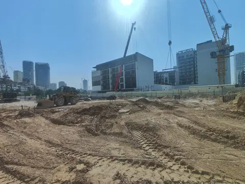 Ход строительства Stax, Jumeirah Village Circle — 24 июля 2026, готовность 4,49%, снимок 1 из 3