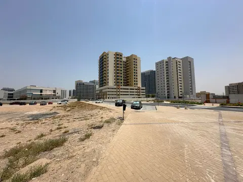 Ход строительства Bond Living, DubaiLand Residence Complex — 10 сентября 2025, готовность 0,00%, снимок 1 из 2