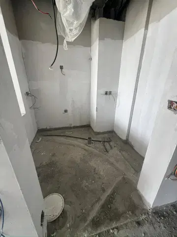 Ход строительства Lateral One, DubaiLand Residence Complex — 19 мая 2026, готовность 72,10%, снимок 3 из 7