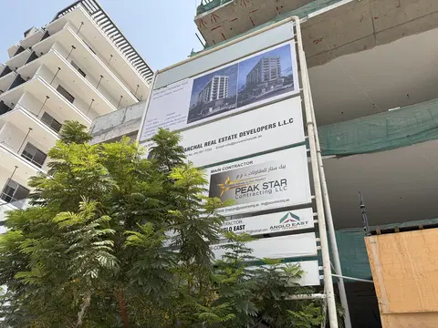 Ход строительства Purvanchal Triana Residences, Jumeirah Garden City — 3 августа 2026, готовность 26,44%, снимок 9 из 27
