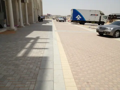 Suburbia, Downtown Jebel Ali construction progress — 12 June 2013, 98.30% complete, photo 9 of 18