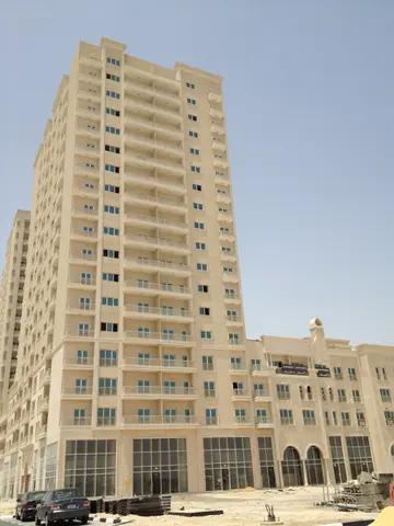 Suburbia, Downtown Jebel Ali construction progress — 12 June 2013, 98.30% complete, photo 3 of 18