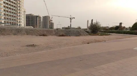 Ход строительства Reef 995, DubaiLand Residence Complex — 22 декабря 2025, готовность 0,00%, снимок 3 из 3