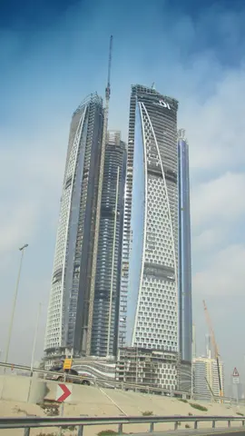 Ход строительства Damac Towers by Paramount, Business Bay — 17 января 2017, готовность 85.04%, снимок 3 из 10