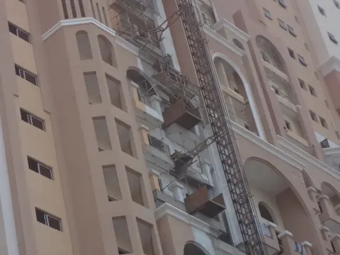 Ход строительства Silicon Gates 1, Dubai Silicon Oasis — 21 апреля 2013, готовность 90,75%, снимок 8 из 13