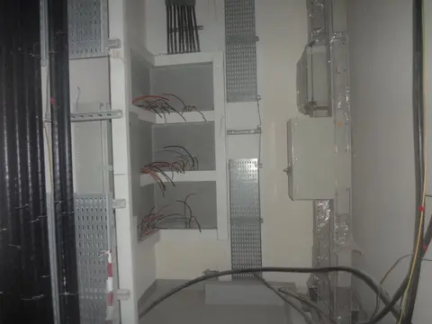 Ход строительства Silicon Gates 1, Dubai Silicon Oasis — 21 апреля 2013, готовность 90,75%, снимок 7 из 13